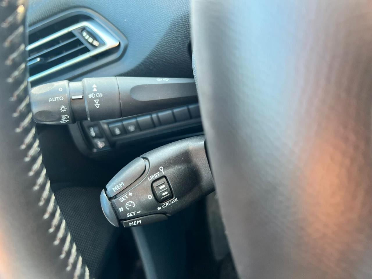 Peugeot 308 1.6HDI FULLOPTIONAL NUOVA 2017