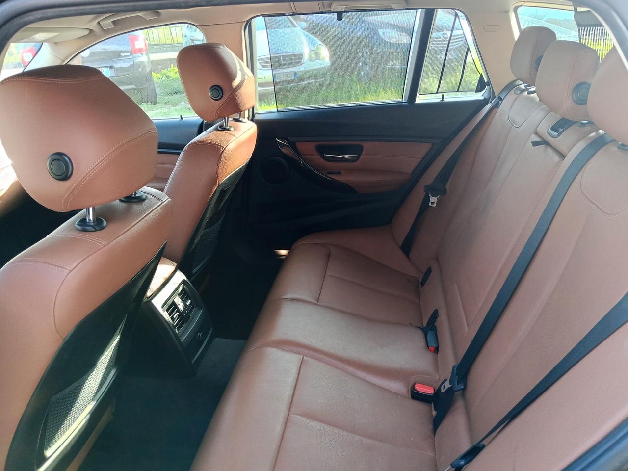 Bmw 318d Touring Luxury Automatica CRASH/ SINISTRATA