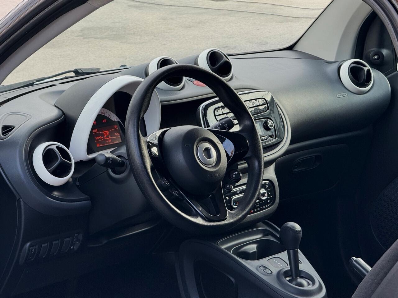 smart forTwo 1.0 Youngster 71CV Twinamic