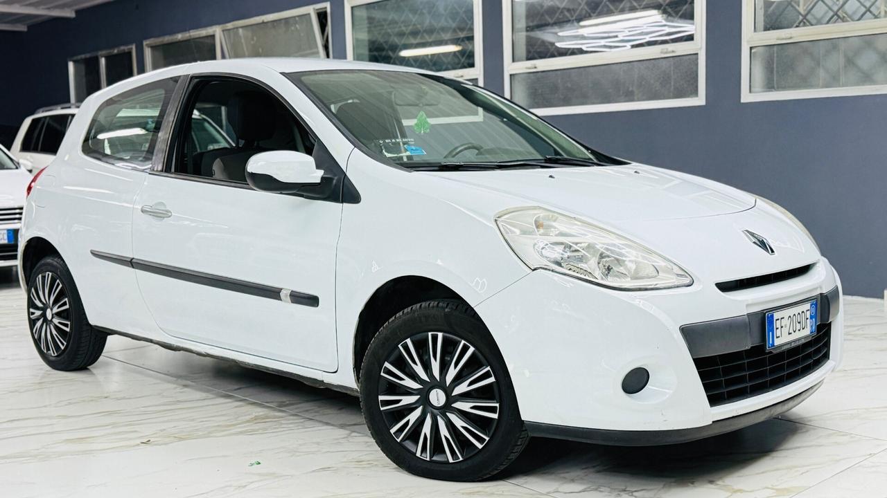 Renault Clio 1.2 16V 3porte Luxe 65.000KM