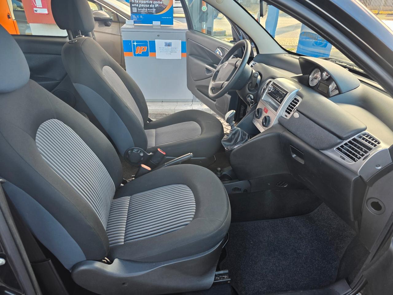 Lancia Ypsilon 1.2 Modamilano con 168.000km