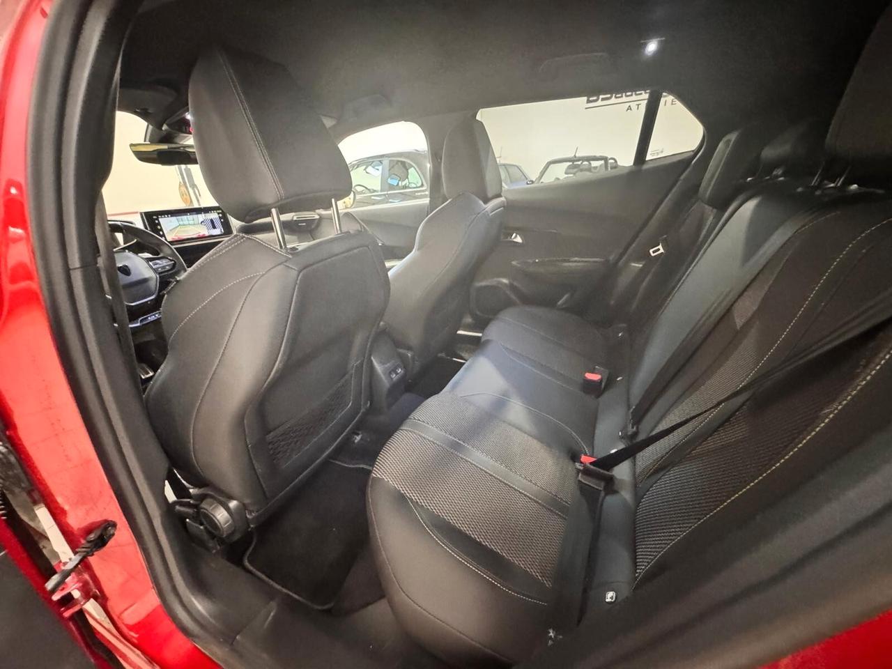 Peugeot 2008 BlueHDi 130 S&S EAT8 GT