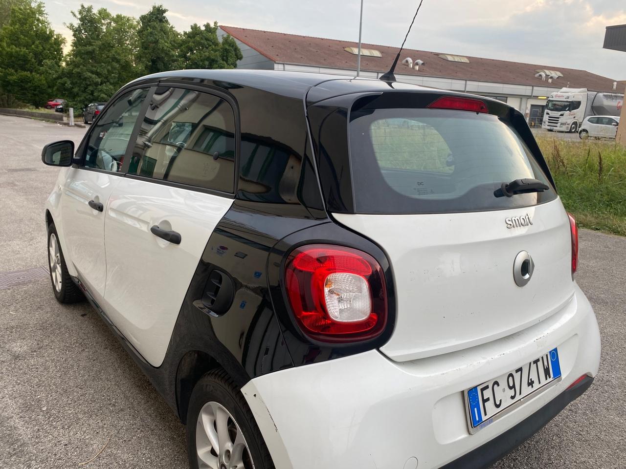 Smart ForFour 60 1.0 Black Passion