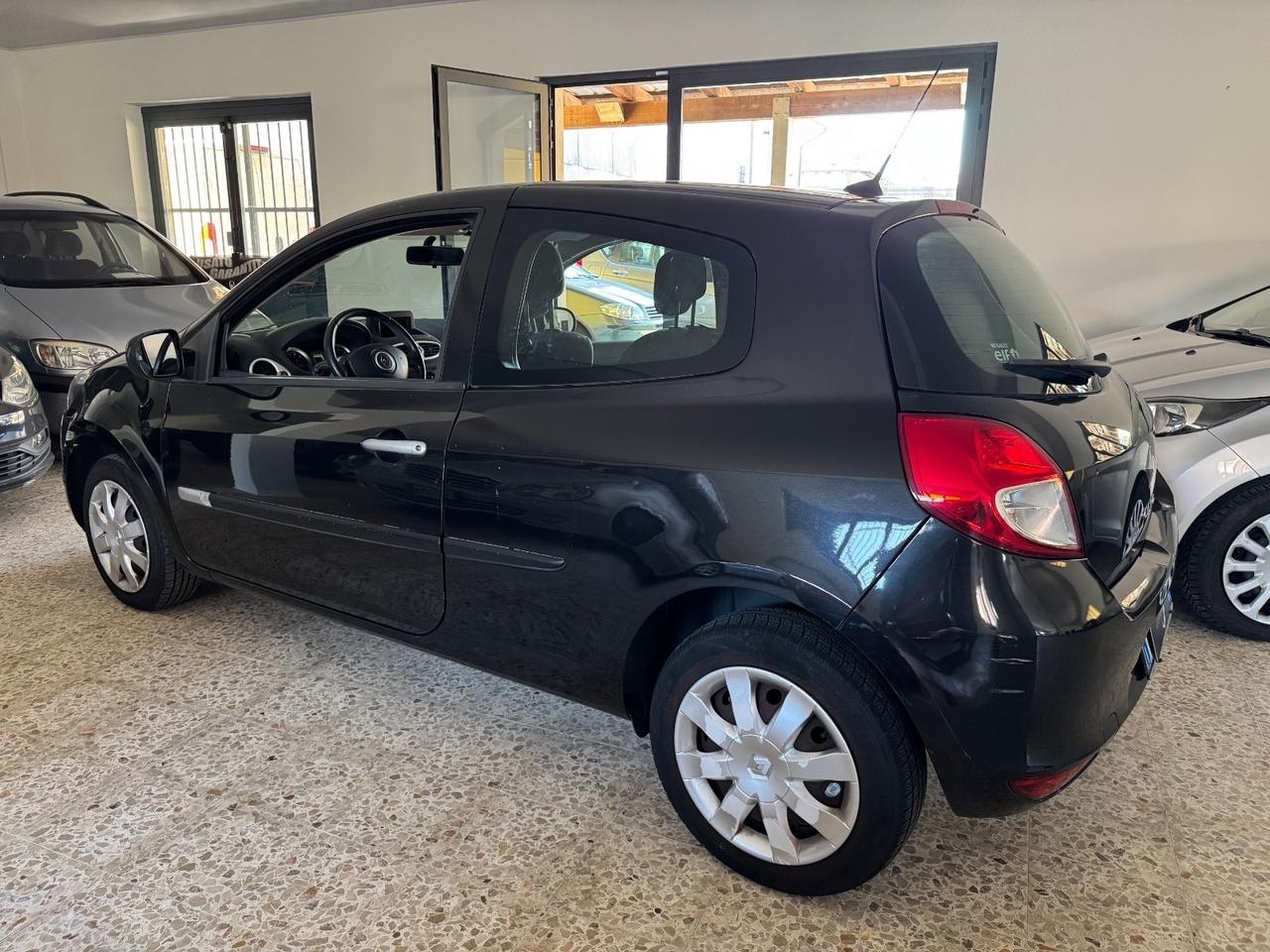 Renault Clio 1.2 16V 3 porte Dynamique