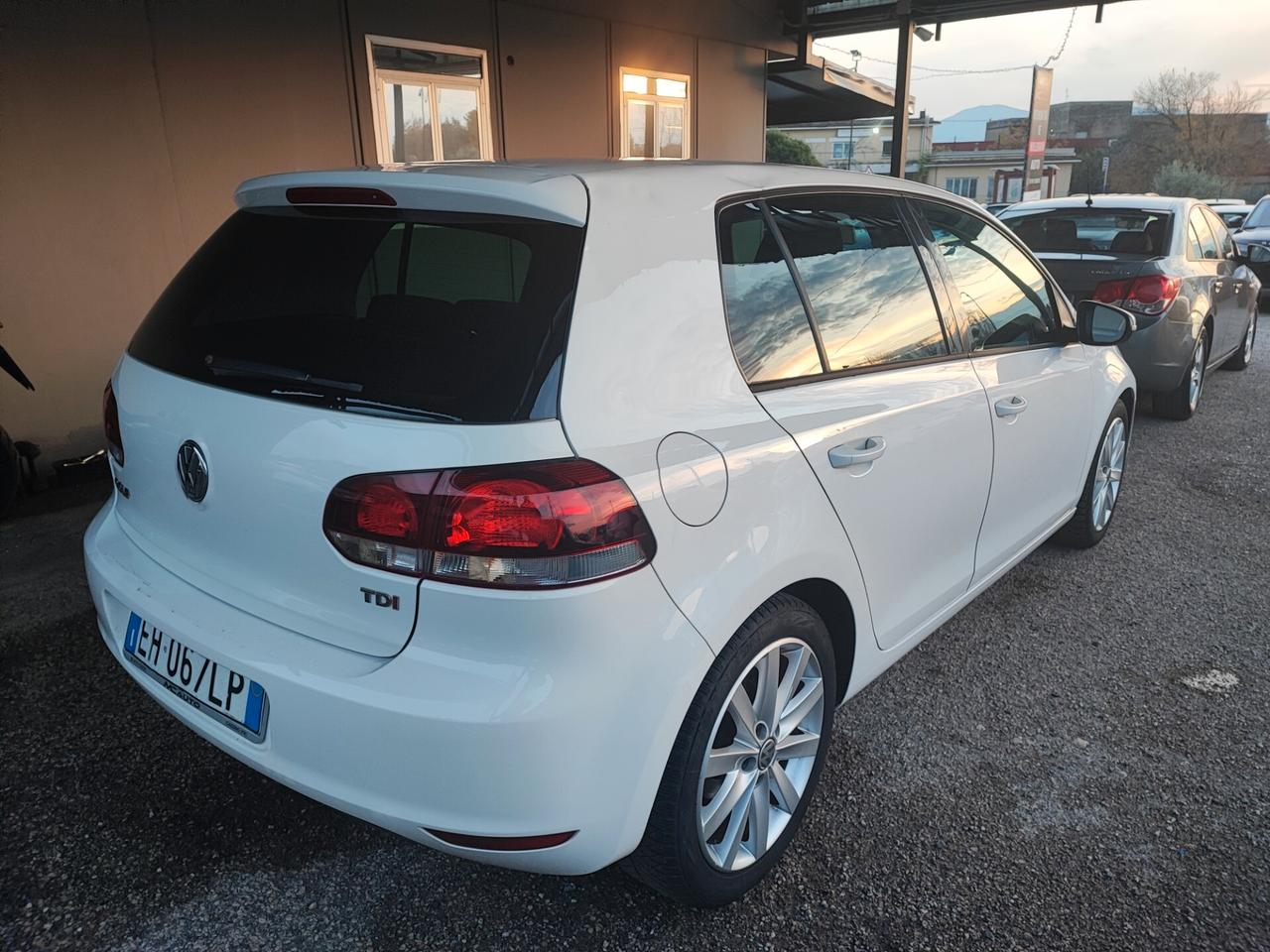 Volkswagen Golf 1.6 TDI DPF DSG 3p. Highline