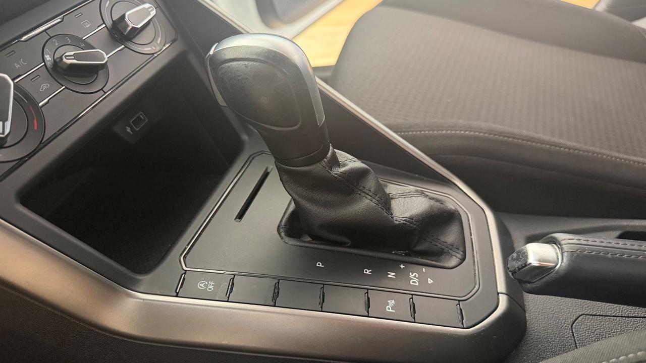 Volkswagen Polo 1.6 busines auto