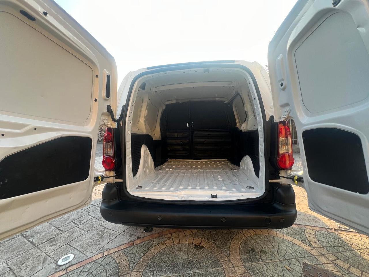 Peugeot Partner Tepee BlueHDi 100 Active