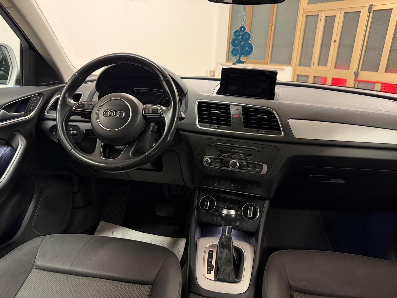 Audi Q3 2.0 TDI 150 CV Business