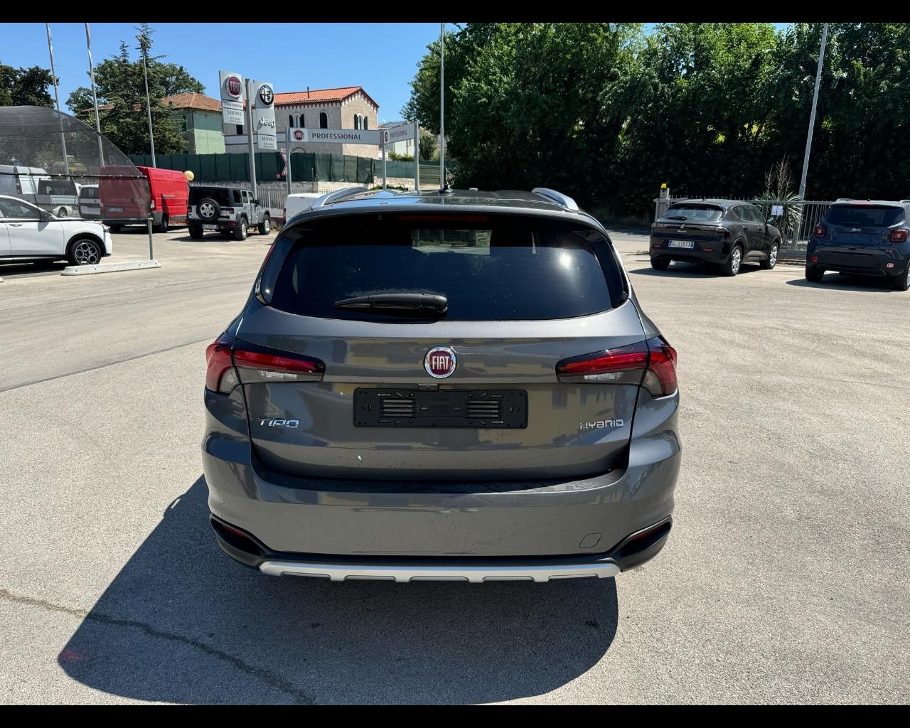 FIAT Tipo Station Wagon My22 1.5 Hybrid 130cv Dct Sw Red