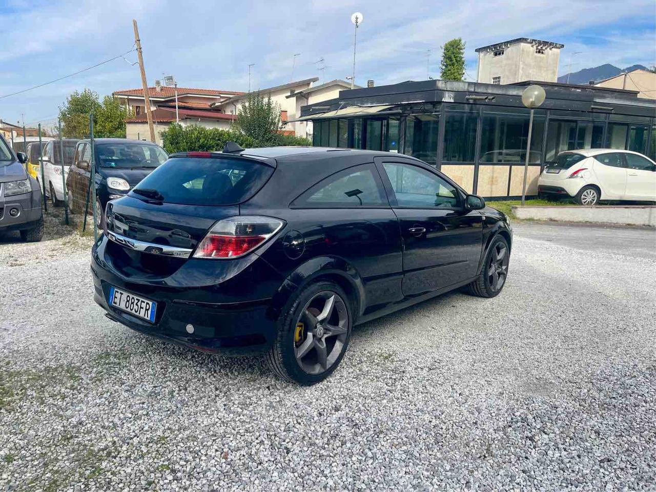 OPEL ASTRA GTC - 150 CV - SPORT