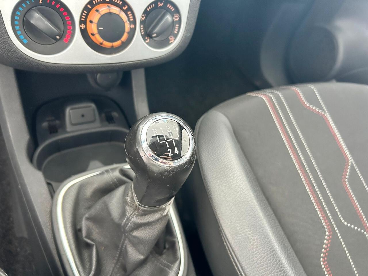 Opel Corsa 1.2GPL X NEOPATENTATI 2012