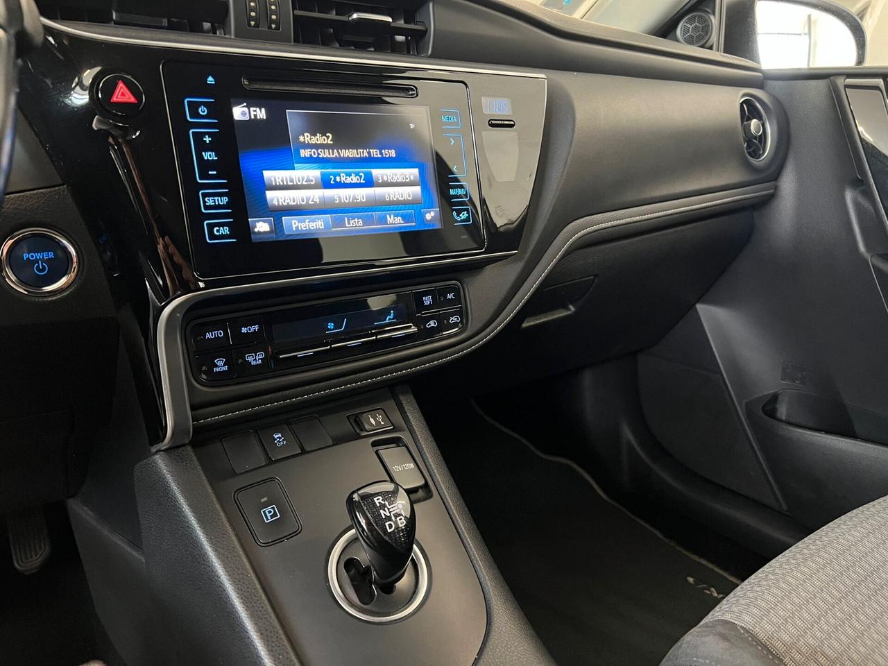 Toyota Auris Touring Sports 1.8 Hybrid Black Edition