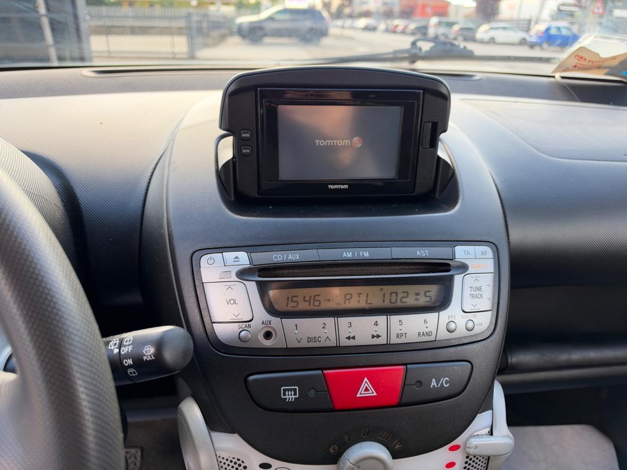Toyota Aygo 1.0 12V VVT-i 5 porte Active Connect