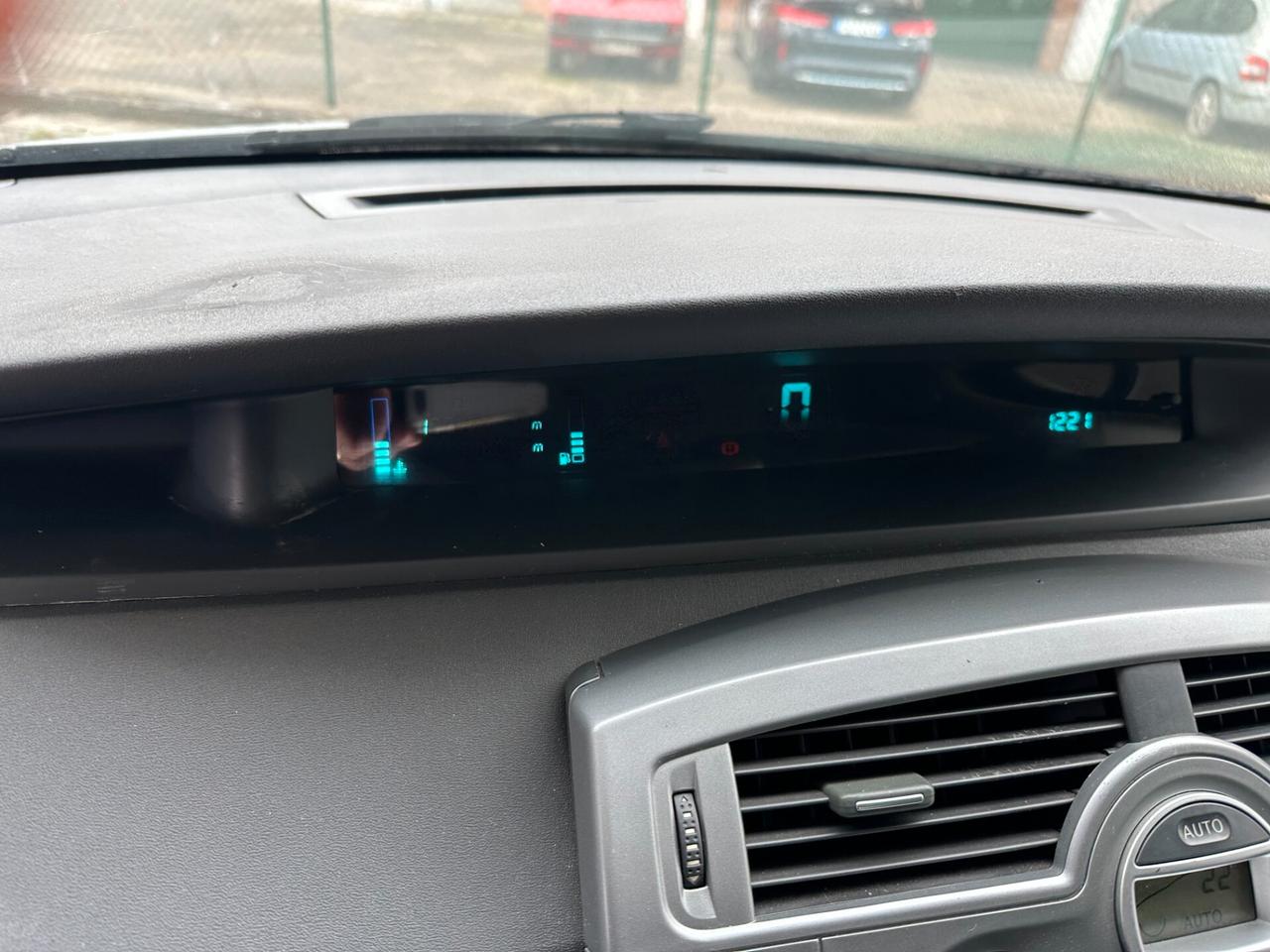 Renault Scenic 1.9 dCi/130CV (12 RATE)