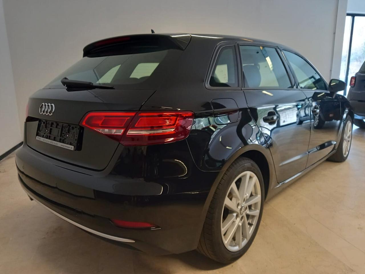 Audi A3 SPB 1.0 TFSI Sport OK NEOPATENTATI