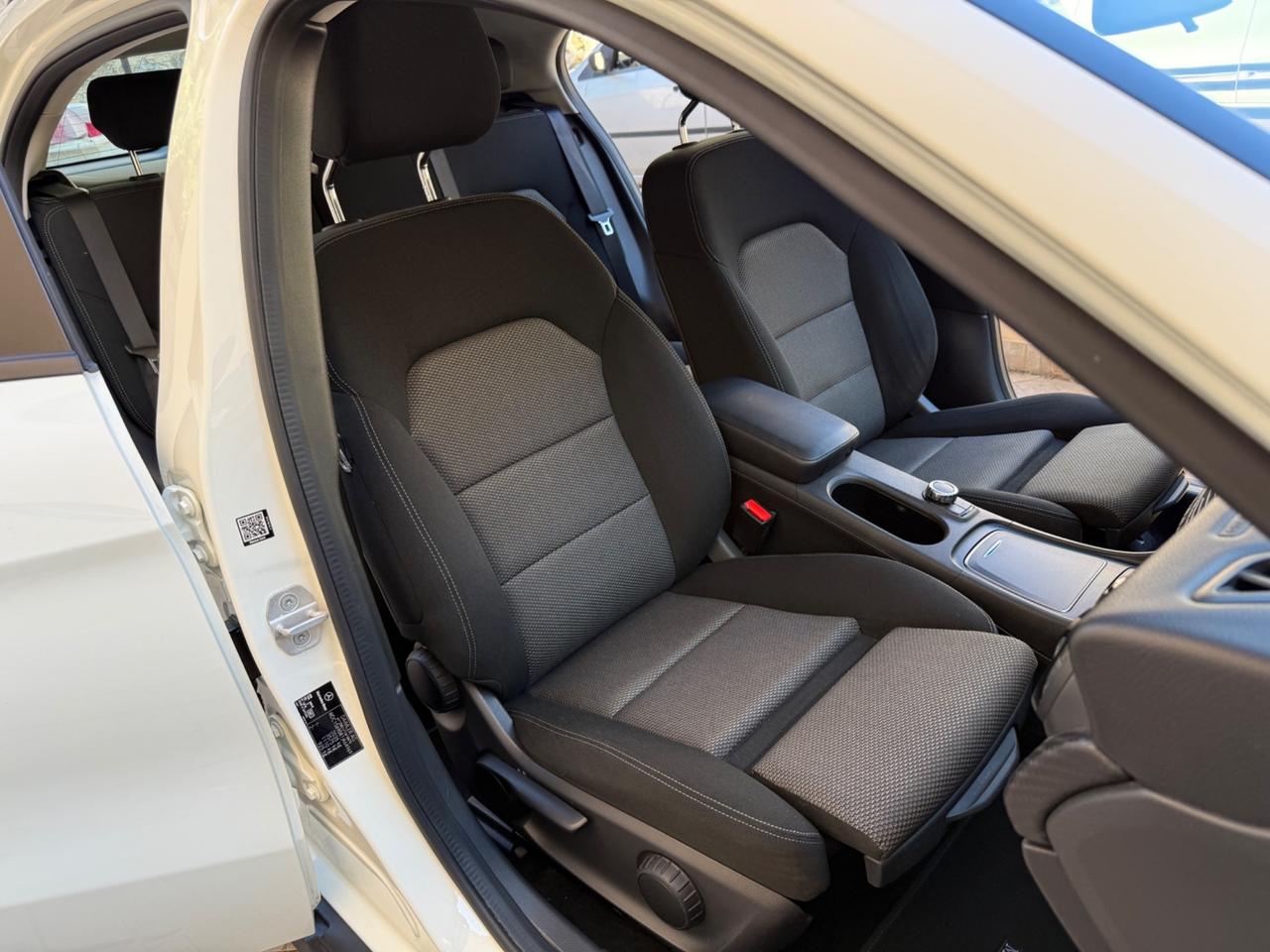 Mercedes-benz GLA 200 GLA 200 d Automatic Business