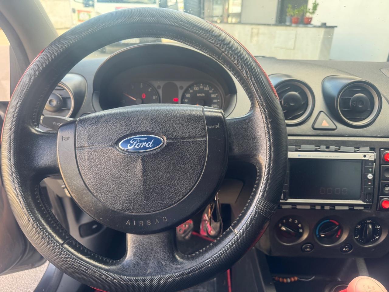 Ford Fiesta 1.4 TDCi 5p. Titanium