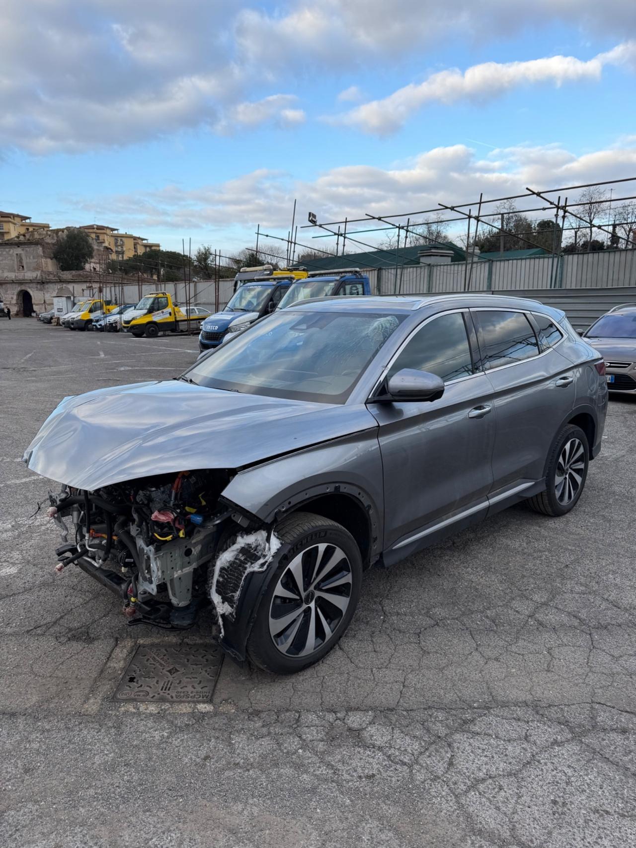 Byd Seal U DM-i 1.5 218 CV PHEV INCIDENTATA