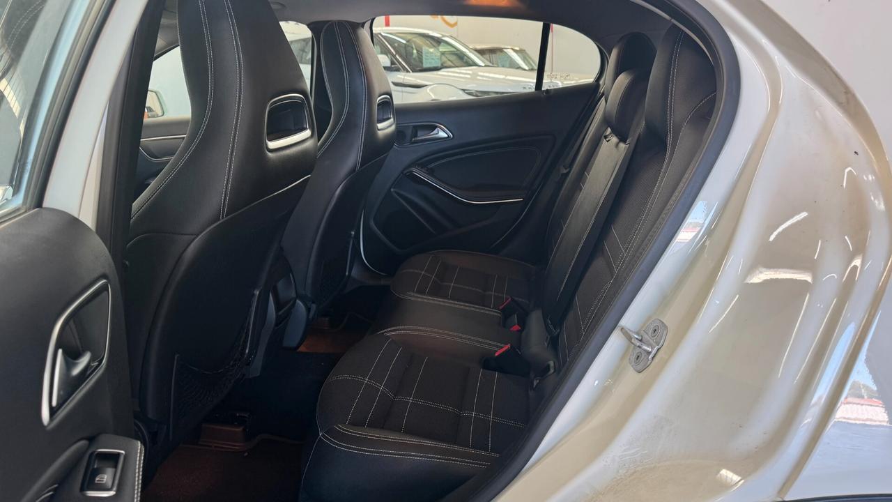 MERCEDES-BENZ GLA 220d SPORT 2.2 177CV - 2016