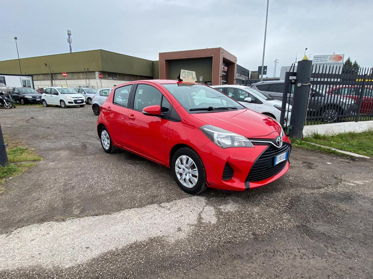 Toyota Yaris 1.0 5 porte GPL