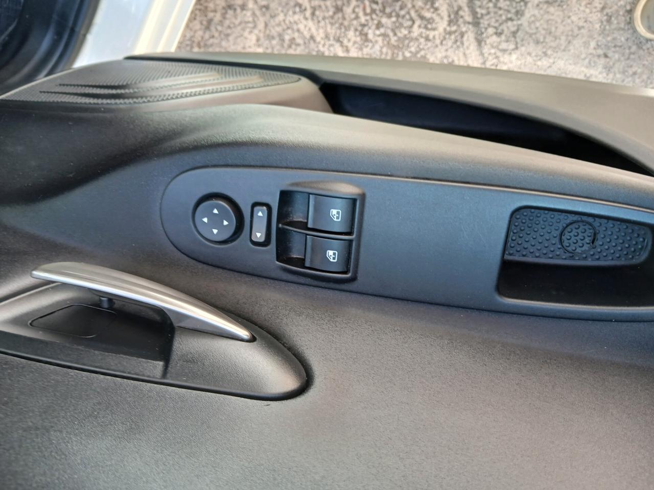 Lancia Ypsilon 1.2 69 CV 5 porte S&S Gold