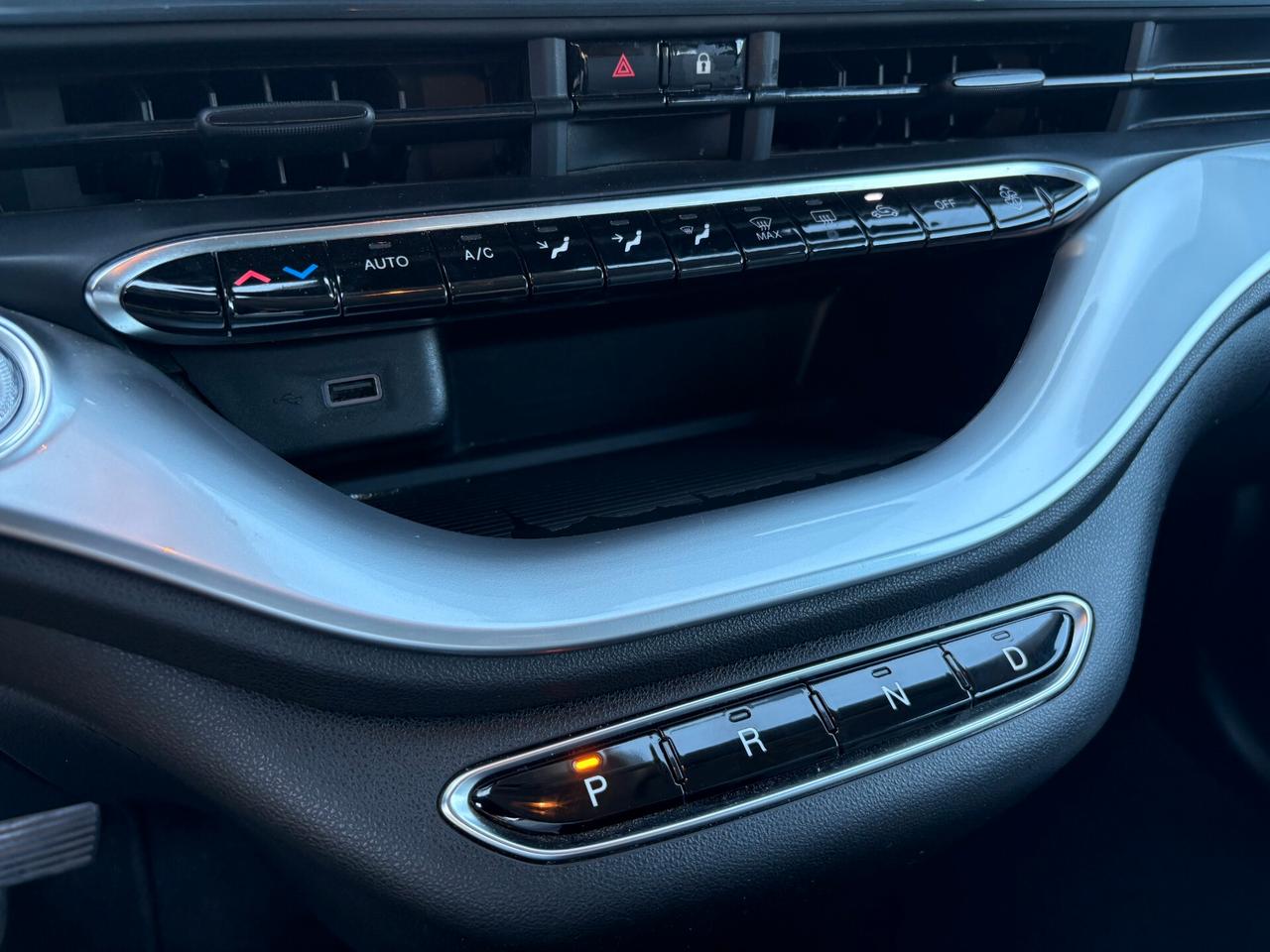 Fiat 500 500e Berlina 42 kWh Icon-Auton.320Km-CarPlay-Android-SOH Certificato