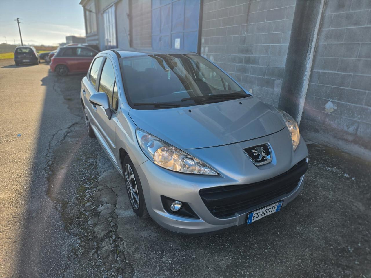 Peugeot 207 Plus 1.4 8V 75CV 5p. ECO GPL