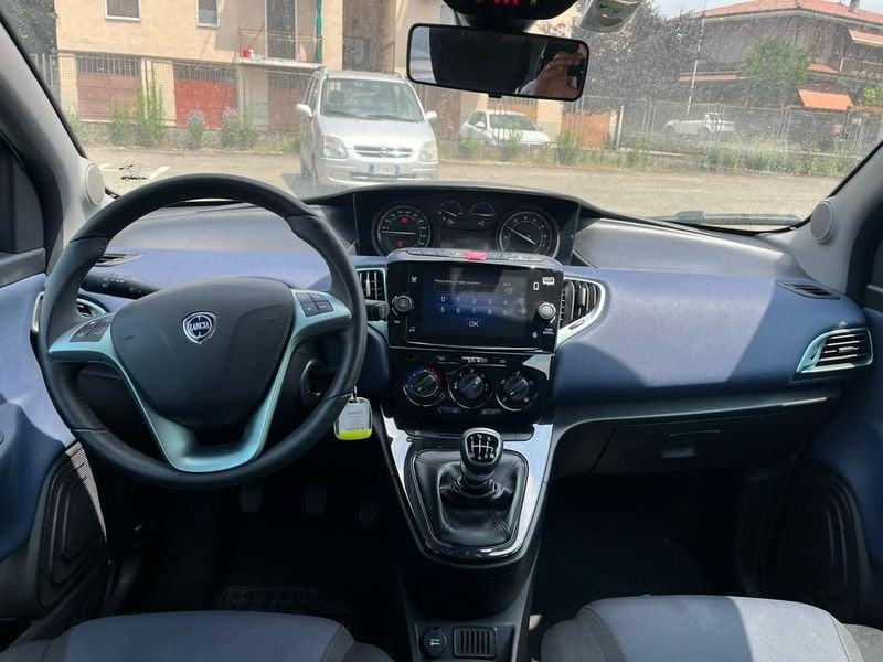 Lancia Ypsilon Ypsilon 1.0 FireFly 5 porte S&S Hybrid Platino