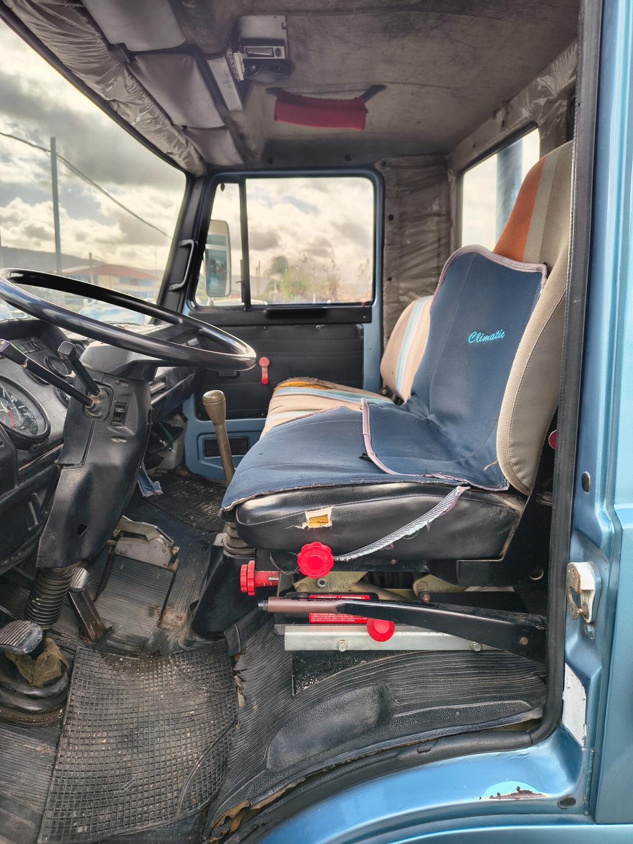 Iveco 65-10 Ribaltabile Trilaterale