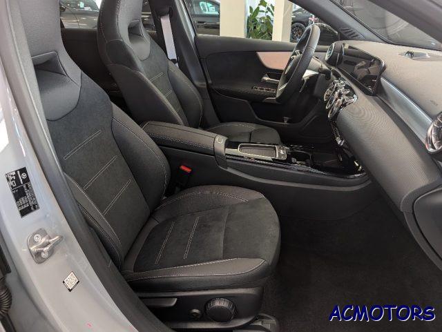 MERCEDES-BENZ A 200 Automatic AMG Line Premium