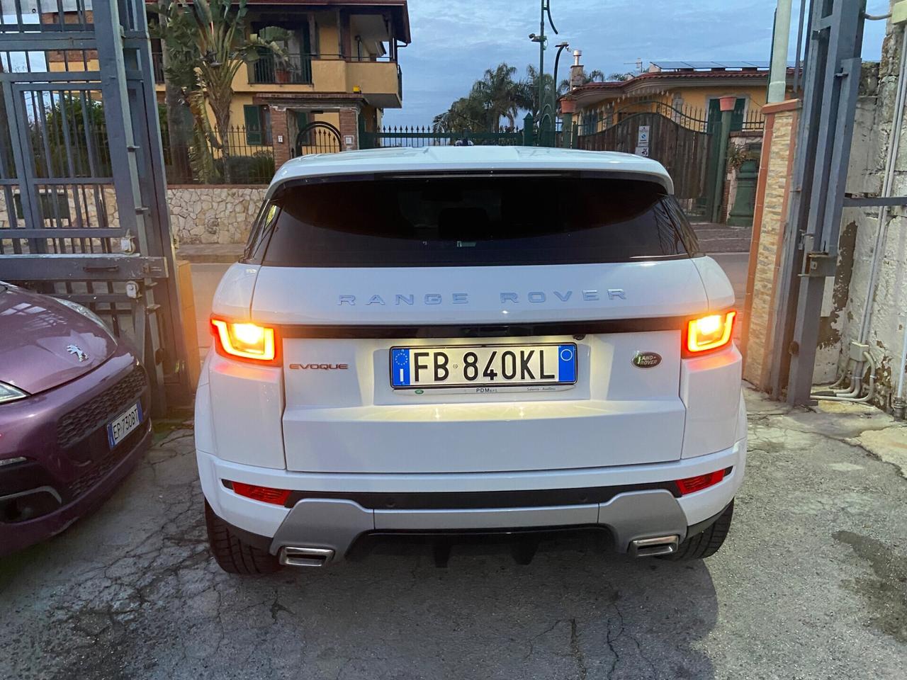 Land Rover Range Evoque 2.0 TD4 150 CV 5p. Pure