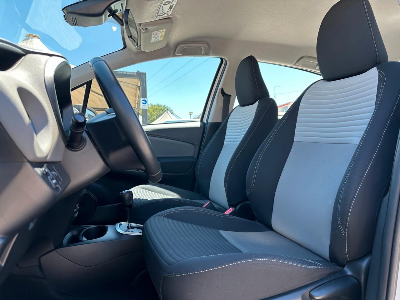 TOYOTA Yaris 1.5 Hybrid 5 porte Business