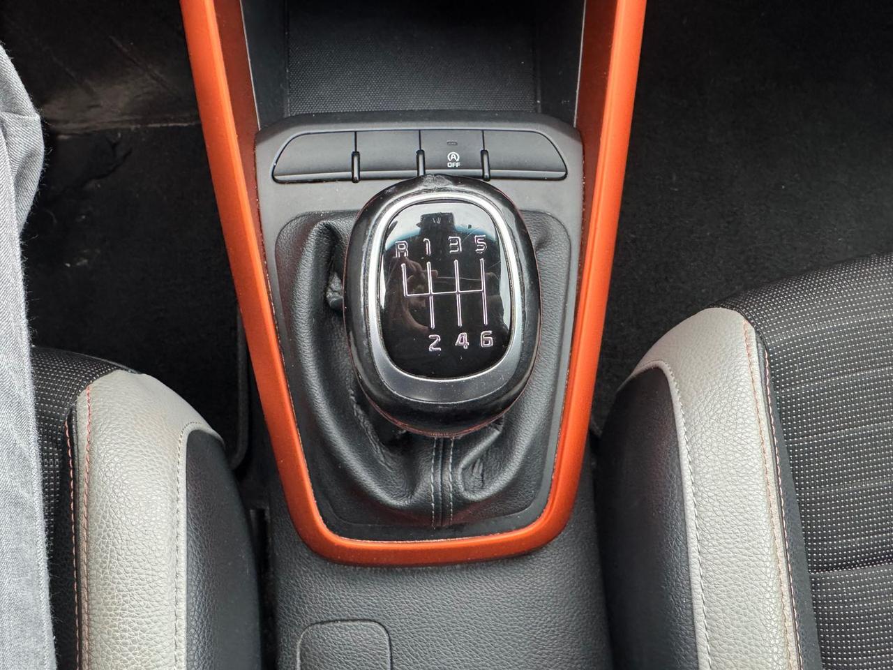 Kia Stonic 1.6 CRDi Style *12 Mesi di garanz #8397