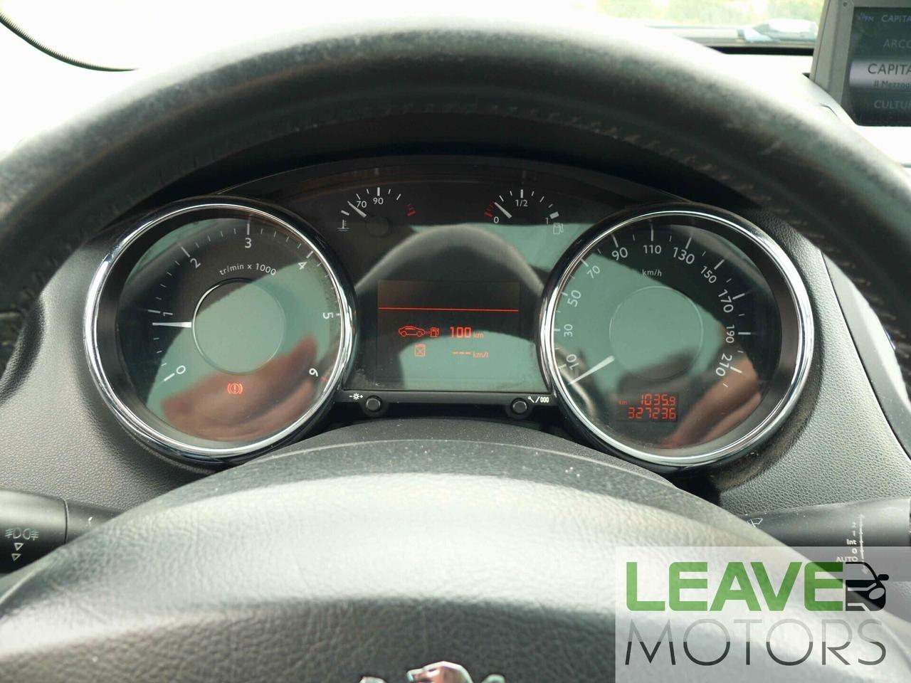 Peugeot 5008 2.0 HDi 150CV Féline (M1468)