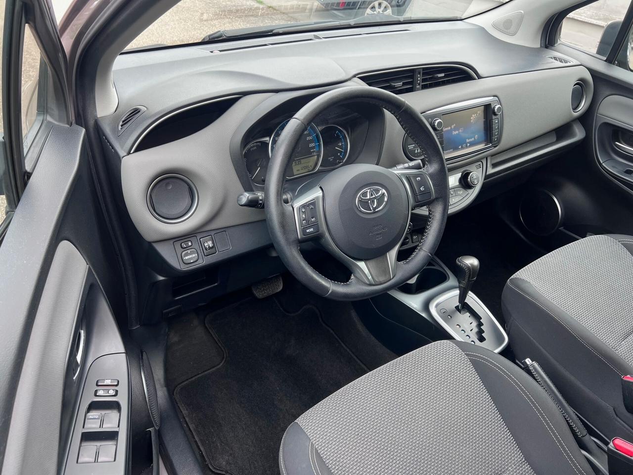 Toyota Yaris 5pt 1.5h 75cv Active OK NEOPAT. TELCLIMA/CAMERA