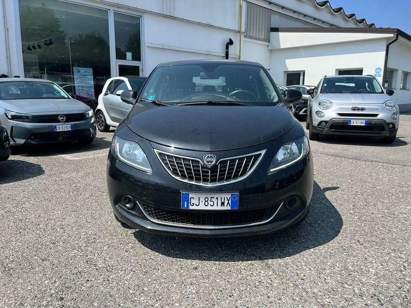 Lancia Ypsilon 1.0 FireFly 5 porte S&S Hybrid Silver