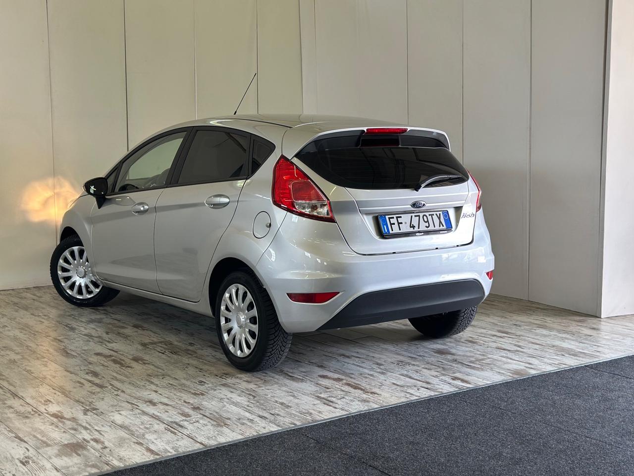 Ford Fiesta 1.4 5 porte Bz.- GPL Black & White Edition Ok Neopatentati