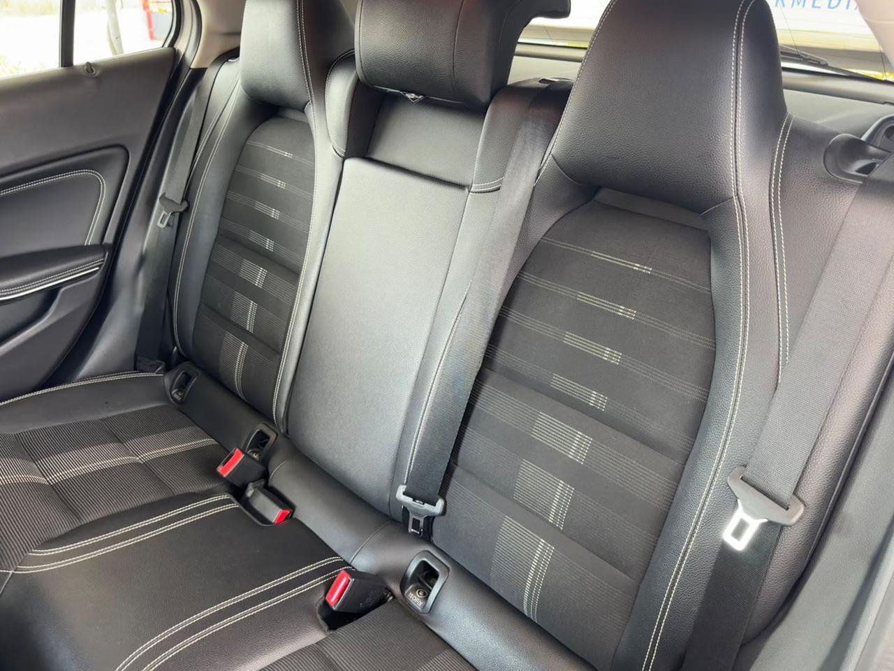 Mercedes-Benz GLA 220 Premium GLA 220 D #6418