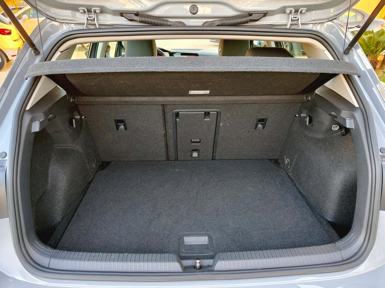 Volkswagen Golf 2.0 TDI DSG SCR Life - 2022