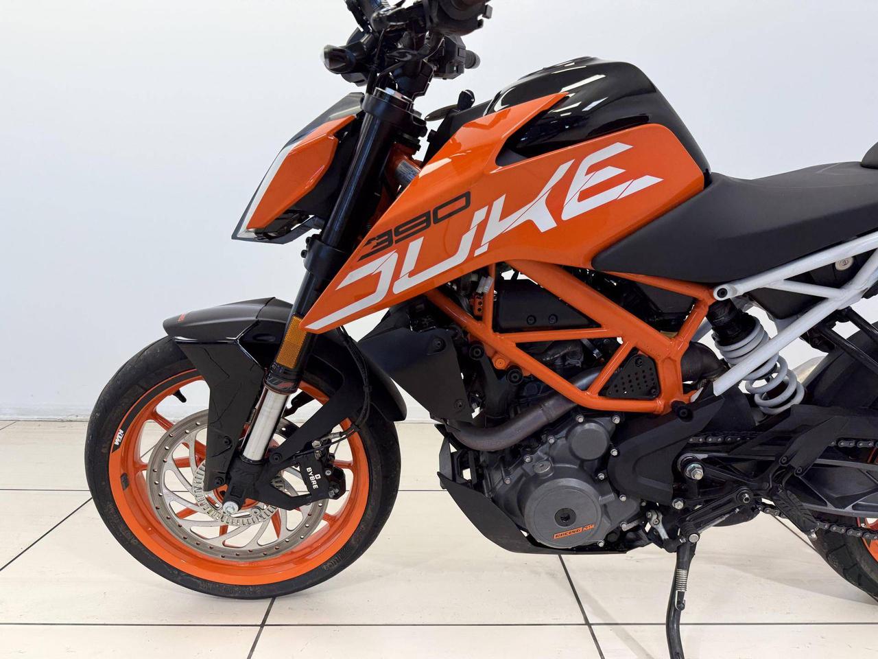 KTM 390 Duke