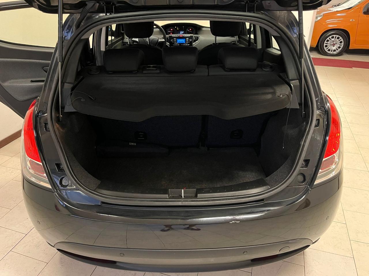 Lancia Ypsilon 1.2 69 CV 5 porte S&S Elefantino Blu