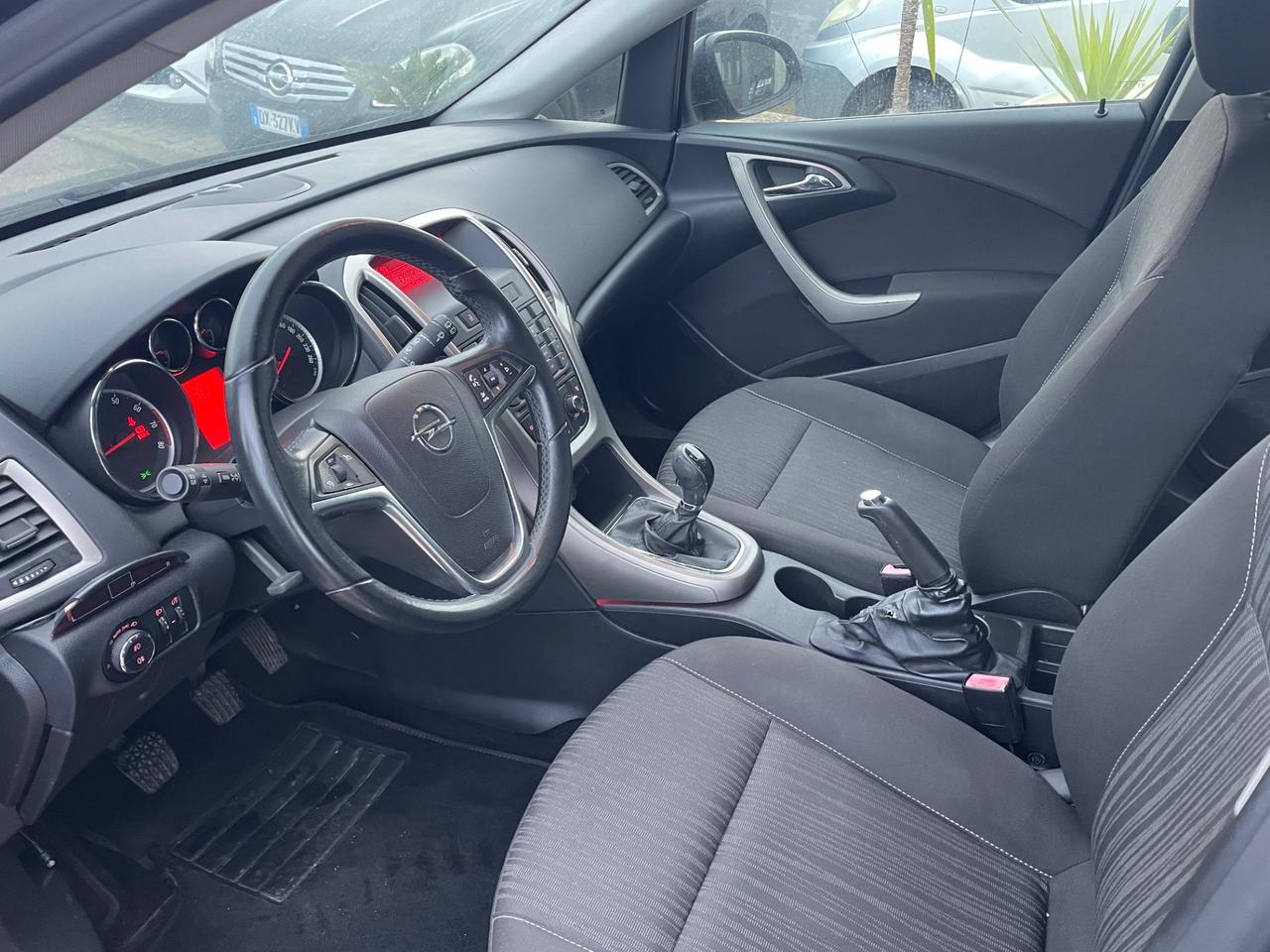 Opel Astra 1.4 5 porte Enjoy