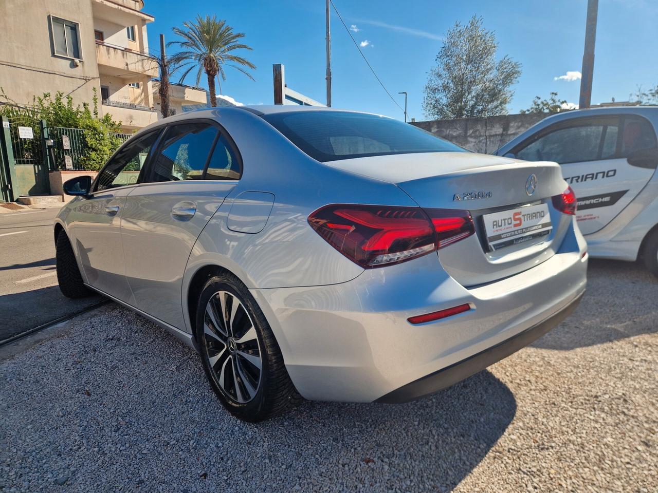 Mercedes-benz A 200 d Automatic Premium Sedan