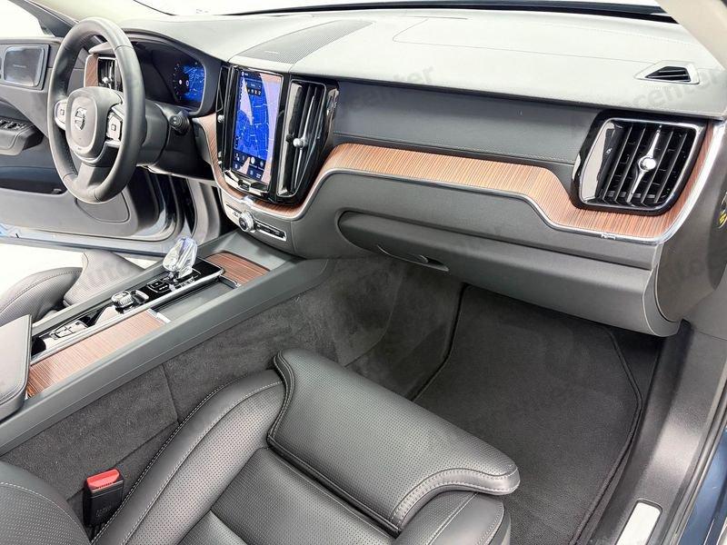Volvo XC60 XC60 T6 PLUG IN RECHARGE PHEV ULTIMATE DARK AWD AUT