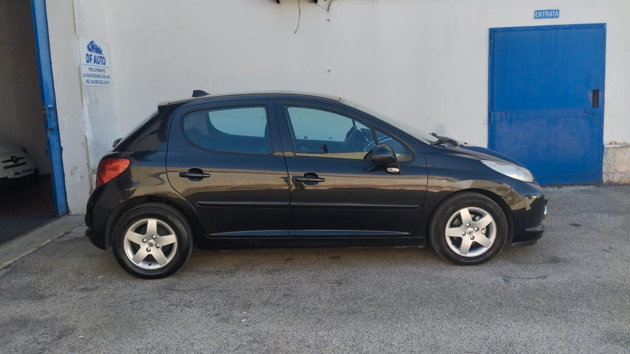 Peugeot 207 1.4 8V 75CV 3p. Energie Sport ECO GPL