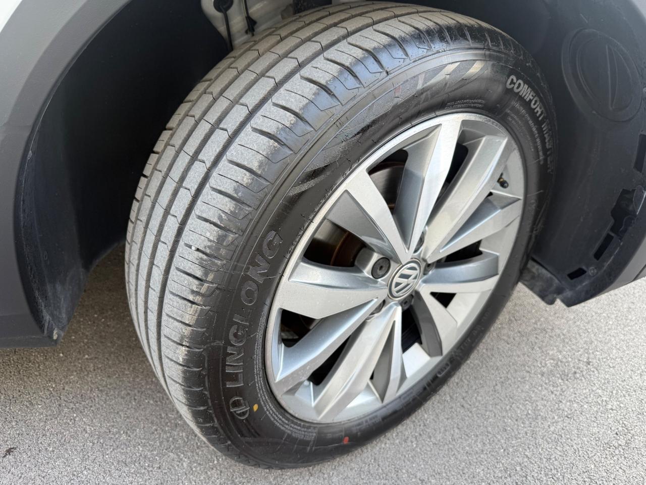 Volkswagen T-Roc 1.0benzina - 2019