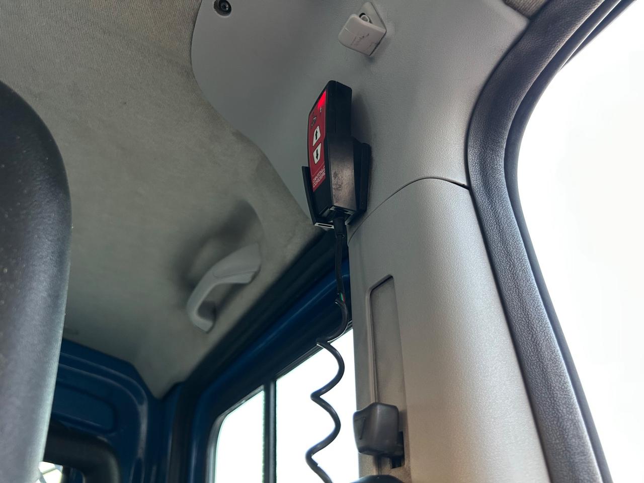 IVECO DAILY 35C11 RIBALTABILE TRILATERALE
