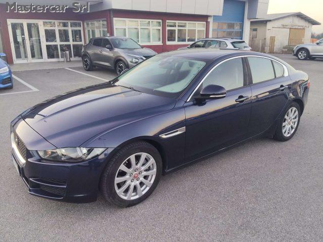 JAGUAR XE XE 2.0d Pure Business edition 180cv tg :FG873SR