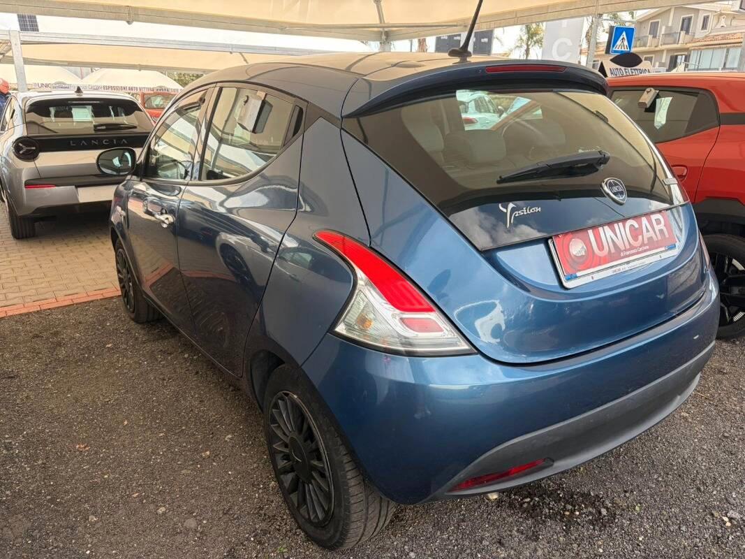 Lancia Ypsilon III 1.0 firefly hybrid Silver s&s 70cv