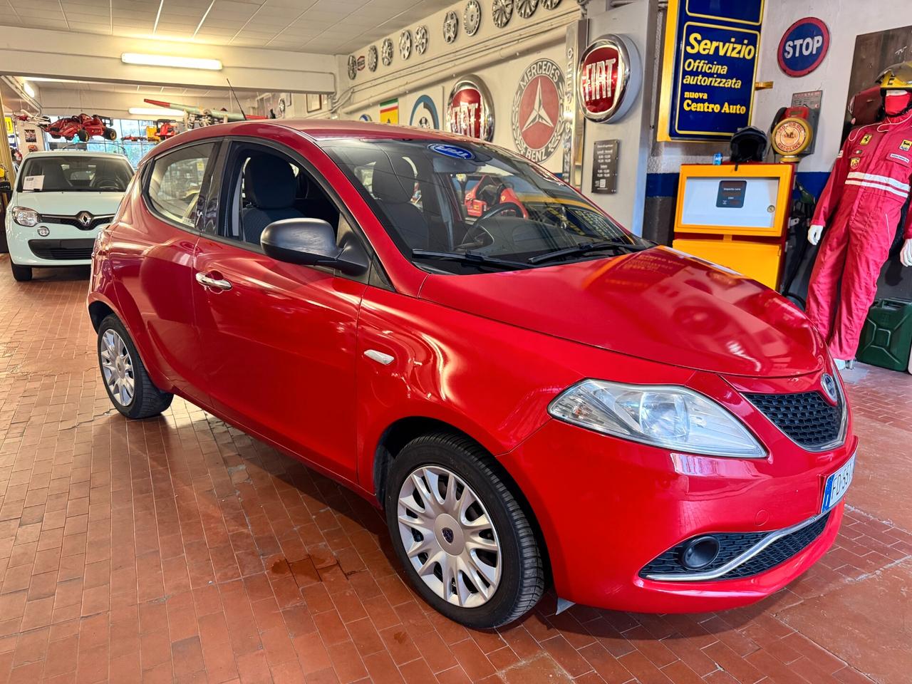 Lancia Ypsilon 1.2 69 CV 5 porte Silver
